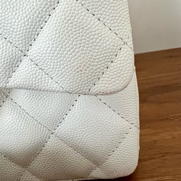 Chanel white caviar maxi flap bag champagne gold hardware with box and receipt - Picture 7 of 16